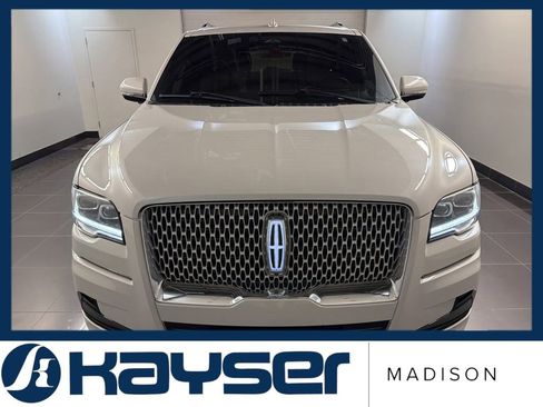 Certified 2023 Lincoln Navigator Reserve AWD/4WD image 2