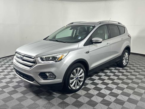 Used 2017 Ford Escape Titanium FWD image 3