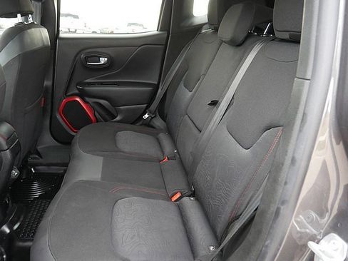 Used 2018 Jeep Renegade Trailhawk w/ Cold Weather Group II image 16