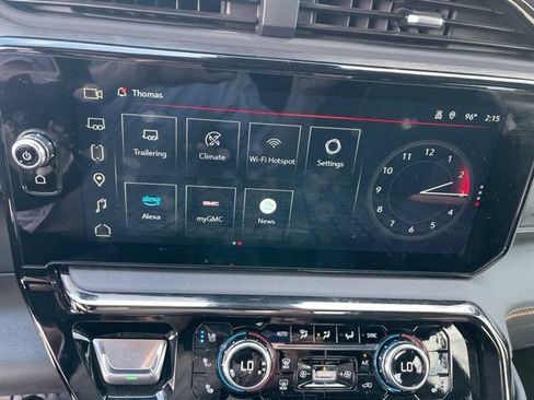 Certified 2024 GMC Sierra 1500 AT4 w/ Technology Package AWD/4WD image 9