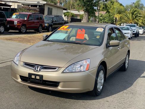Used 2004 Honda Accord LX image 3