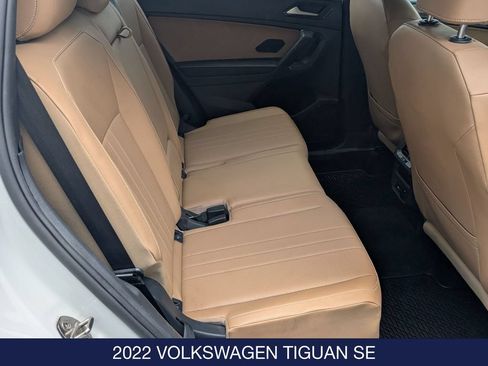 Used 2022 Volkswagen Tiguan SE w/ Panoramic Sunroof Package AWD/4WD image 32