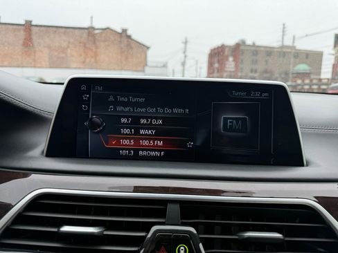 Used 2016 BMW 750i xDrive 4dr Sdn 750i xDrive AWD image 11