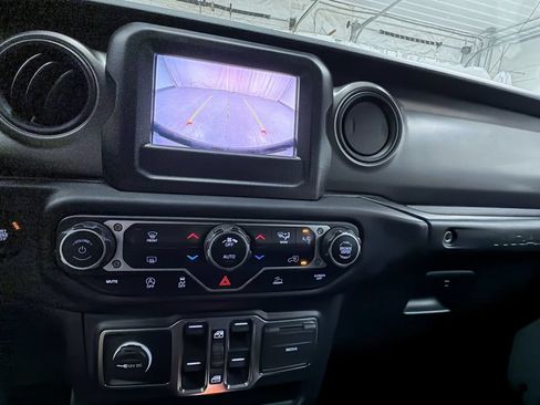 Used 2023 Jeep Wrangler Unlimited Sport AWD/4WD image 14