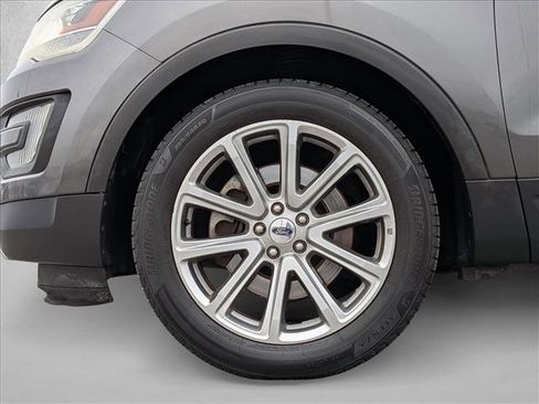 Used 2016 Ford Explorer Limited image 24