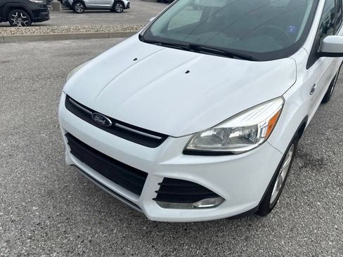 Used 2016 Ford Escape SE FWD image 6