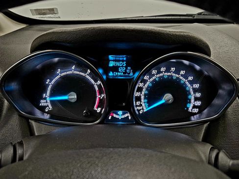 Used 2016 Ford Fiesta SE image 17