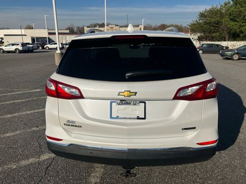 Used 2018 Chevrolet Equinox Premier image 18