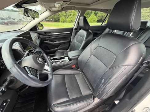 Used 2023 Nissan Altima 2.5 SL FWD image 11
