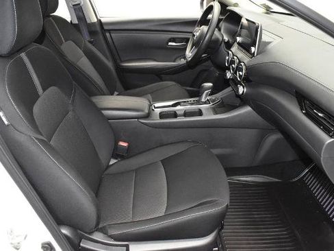 Certified 2025 Nissan Sentra SV FWD image 22