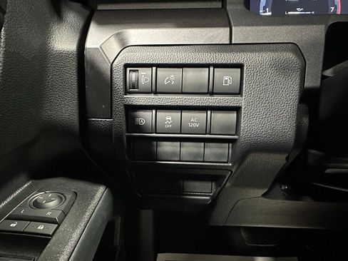 Used 2025 Toyota 4Runner TRD Off-Road image 18