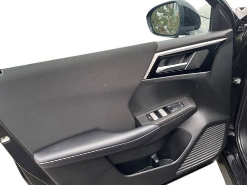 Used 2024 Mitsubishi Outlander ES image 11