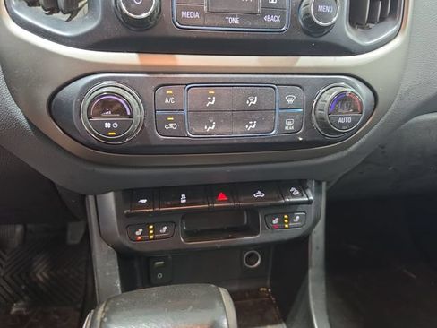 Used 2018 Chevrolet Colorado Z71 AWD/4WD image 10