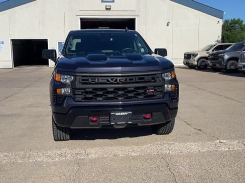 Used 2022 Chevrolet Silverado 1500 Custom Trail Boss AWD/4WD image 3