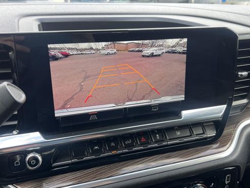 Used 2025 GMC Sierra 1500 Elevation image 28