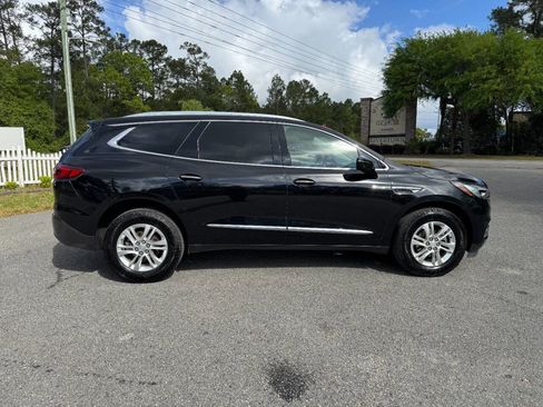 Used 2020 Buick Enclave Essence image 7