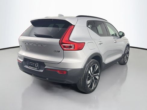 Certified 2023 Volvo XC40 B5 Plus w/ Protection Package Premier AWD/4WD image 6