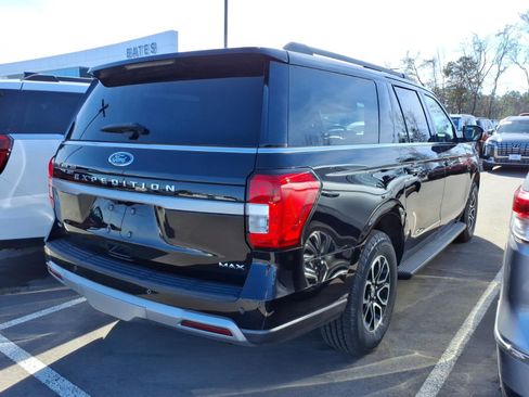 Certified 2024 Ford Expedition Max XLT image 5