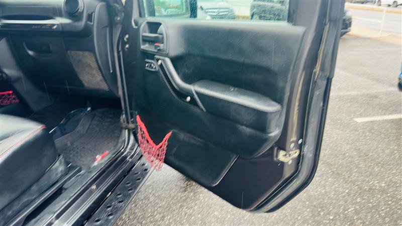 Used 2018 Jeep Wrangler Rubicon AWD/4WD image 18