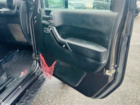 Used 2018 Jeep Wrangler Rubicon AWD/4WD image 18
