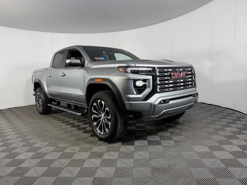 Used 2024 GMC Canyon Denali AWD/4WD image 2