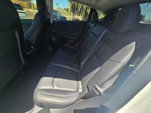 Used 2022 Tesla Model Y Performance AWD/4WD image 18