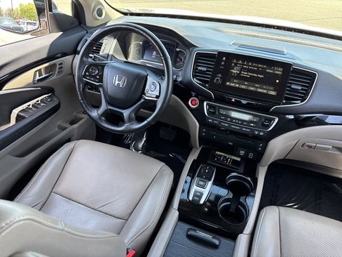 Used 2020 Honda Pilot Elite image 13
