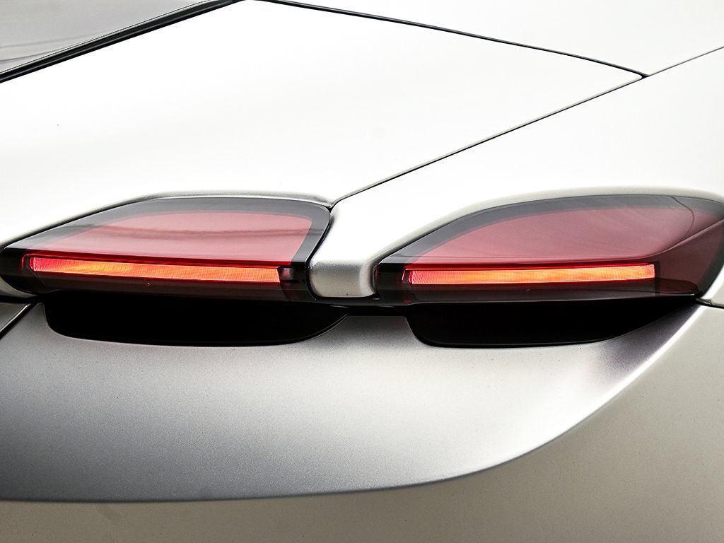 Certified 2025 Ferrari Roma Spider RWD image 34