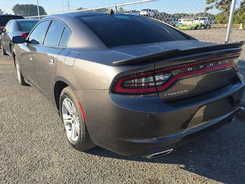 Used 2020 Dodge Charger SXT RWD image 4