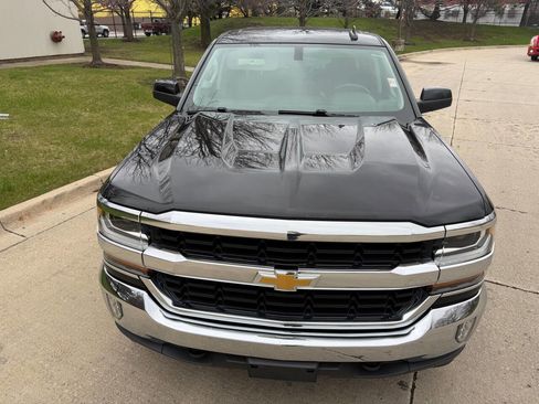Used 2018 Chevrolet Silverado 1500 LT w/ All Star Edition image 9
