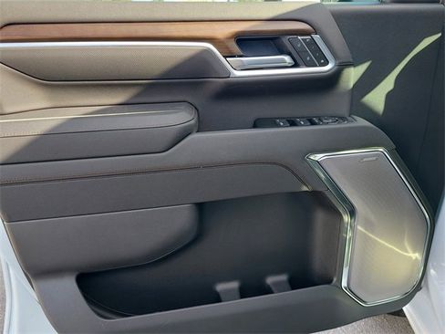 New 2026 Chevrolet Silverado 3500 High Country w/ Technology Package image 17