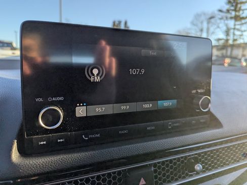 Used 2022 Honda Civic Sport image 22