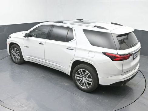 Used 2023 Chevrolet Traverse High Country FWD image 31