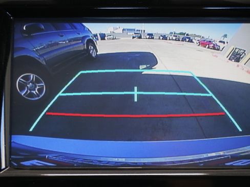 Used 2020 Toyota Camry SE image 17