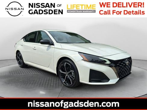 New 2025 Nissan Altima 2.5 SR image 1