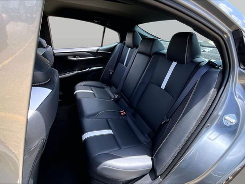 Used 2026 Toyota Camry SE w/ Convenience Package FWD image 19