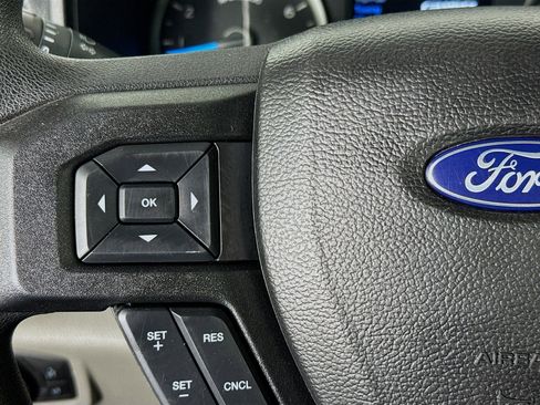 Used 2017 Ford F150 XLT w/ Trailer Tow Package image 13