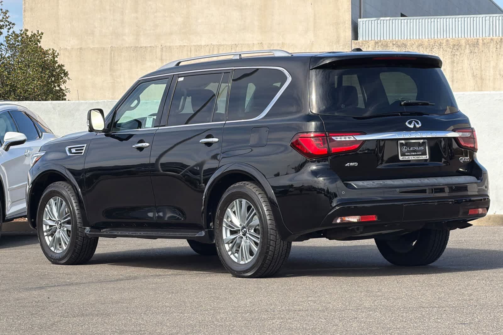 Used 2022 INFINITI QX80 Luxe AWD/4WD image 7