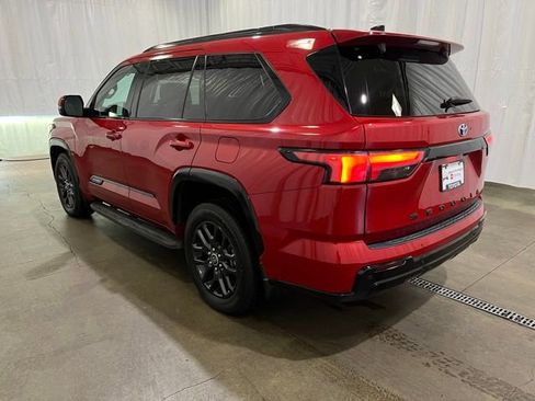 Certified 2023 Toyota Sequoia Platinum AWD/4WD image 6