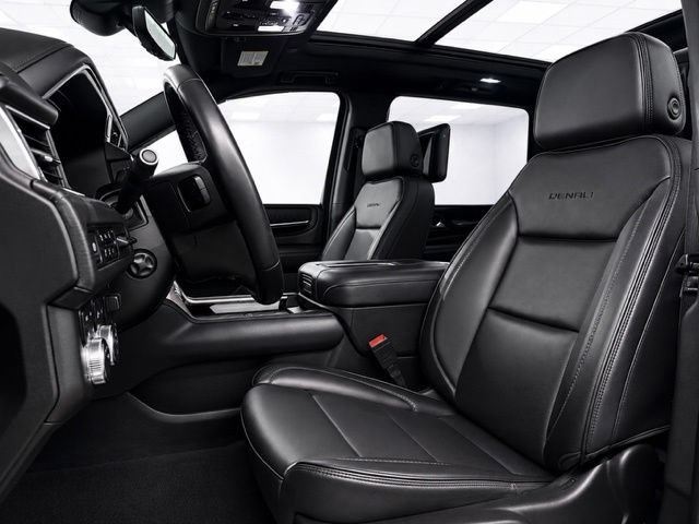Used 2024 GMC Yukon Denali w/ Advanced Technology Package AWD/4WD image 15