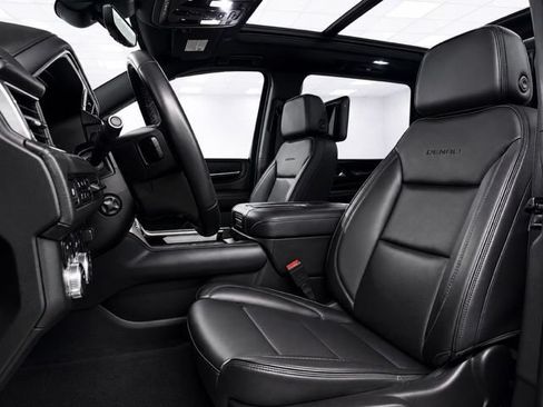 Used 2024 GMC Yukon Denali w/ Advanced Technology Package AWD/4WD image 15