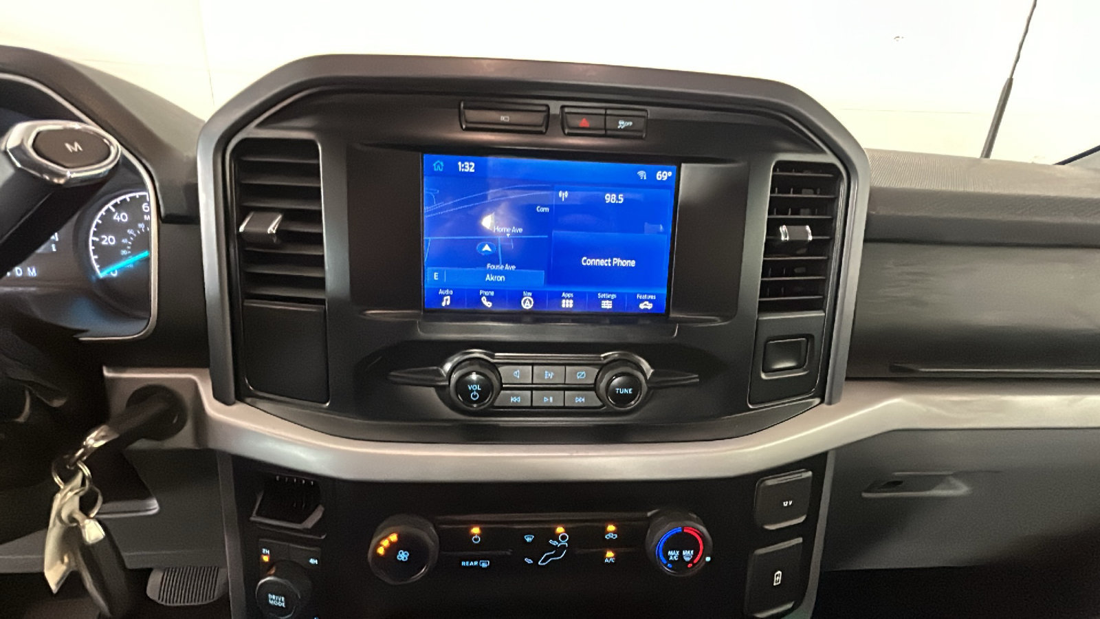 Used 2023 Ford F150 XLT AWD/4WD image 25
