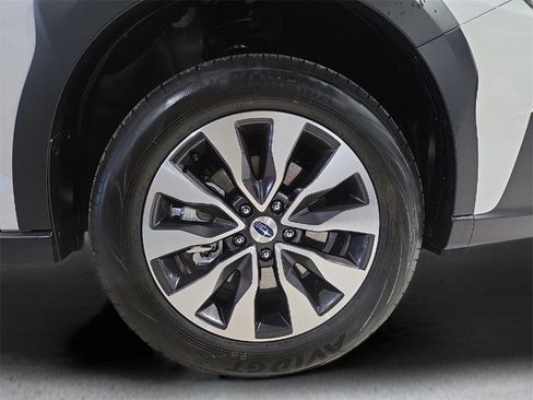 Used 2025 Subaru Outback Limited image 26