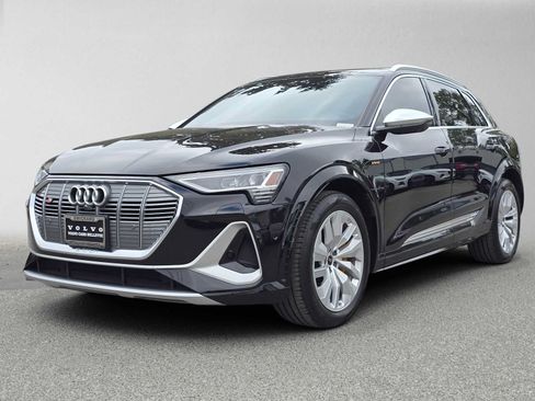 Used 2023 Audi e-tron S Premium Plus AWD/4WD image 7