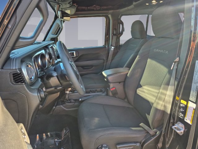 Used 2023 Jeep Wrangler Unlimited Sahara AWD/4WD image 10