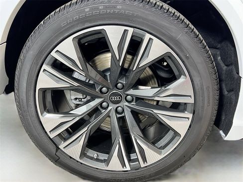 New 2026 Audi Q8 Premium Plus image 29