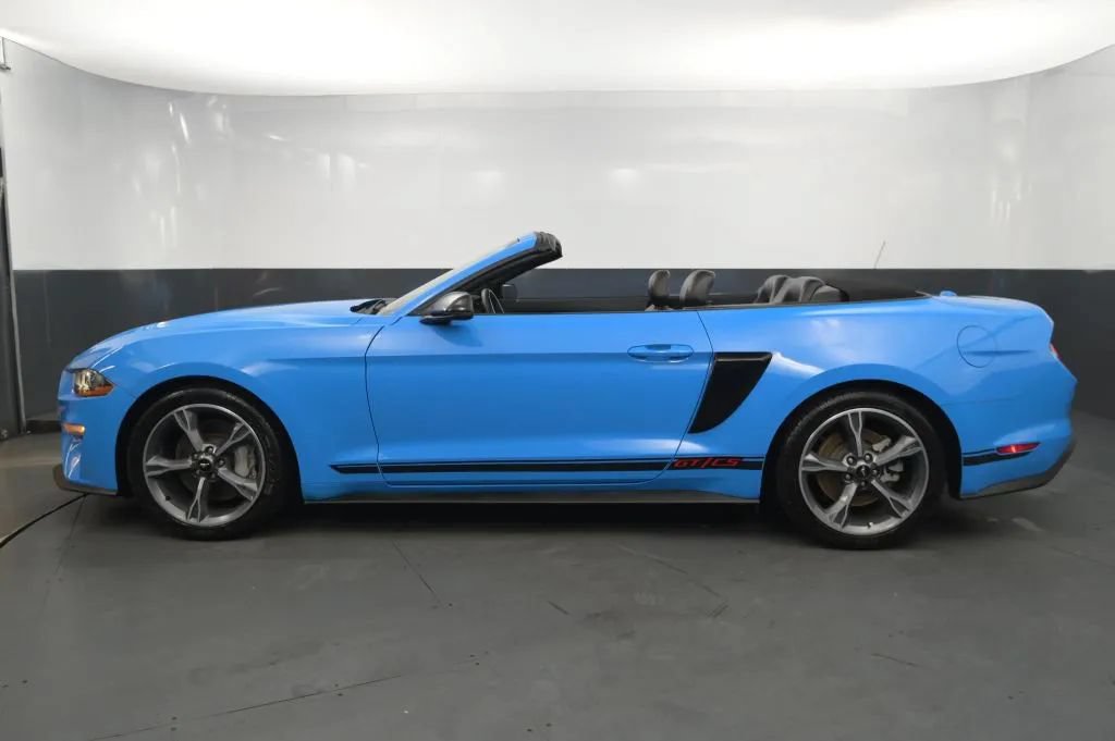 Used 2022 Ford Mustang GT Premium w/ Equipment Group 401A RWD image 2