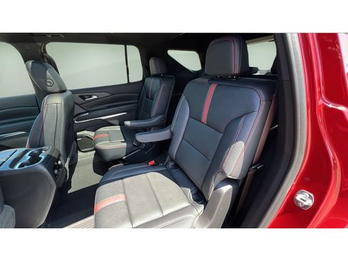 Certified 2024 Chevrolet Traverse RS w/ LPO, Floor Liner Package AWD/4WD image 28