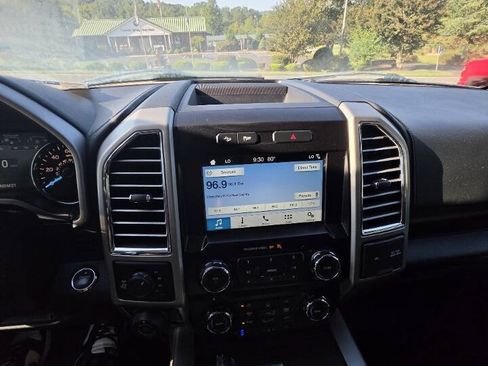 Used 2016 Ford F150 Lariat w/ Equipment Group 501A Mid AWD/4WD image 18