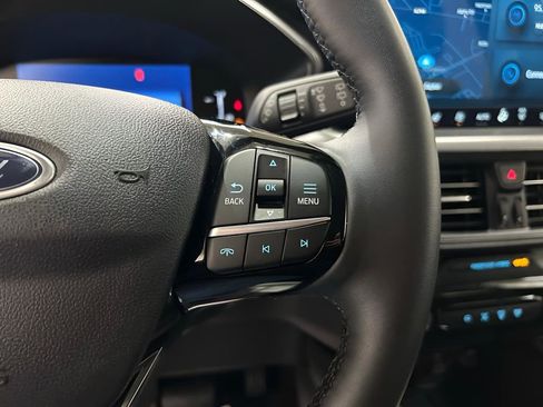 Used 2025 Ford Escape SE image 23